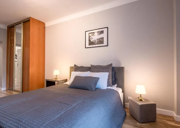 White Residence 4Rooms - City Center