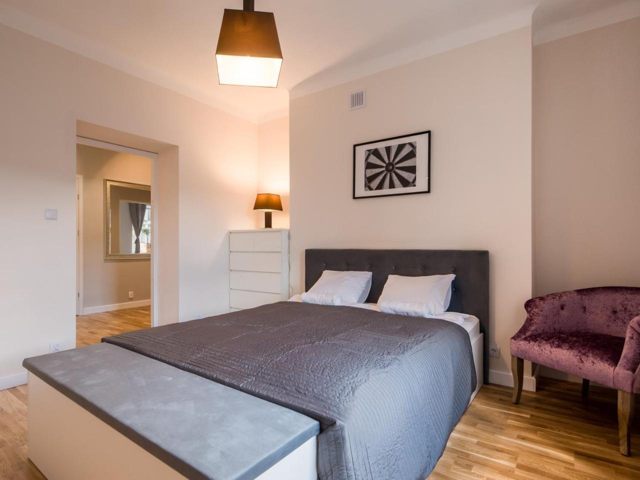 Апартаменти White 4rooms - Center
