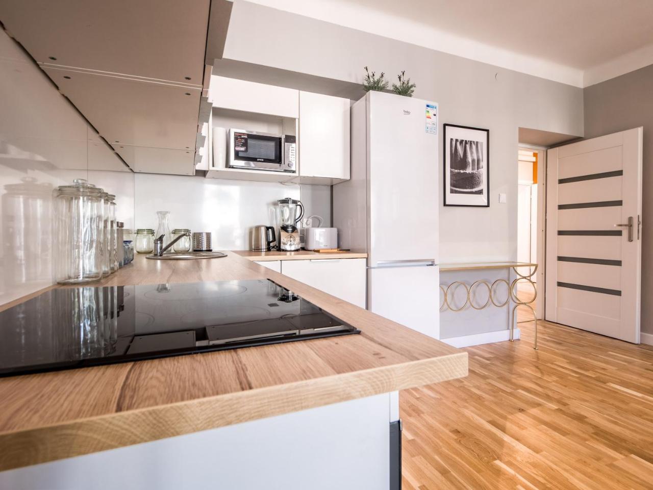 Апартаменти White 4rooms - Center